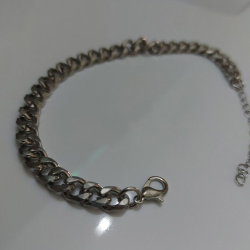 Men's iron chain bracelet like new, silver color
