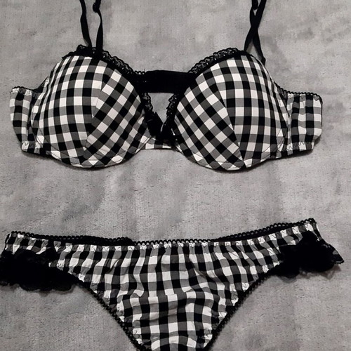 Lingerie set Zara Ousho black and white checkered push-up bra 80B and string M/L