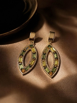 Earrings new green and gold