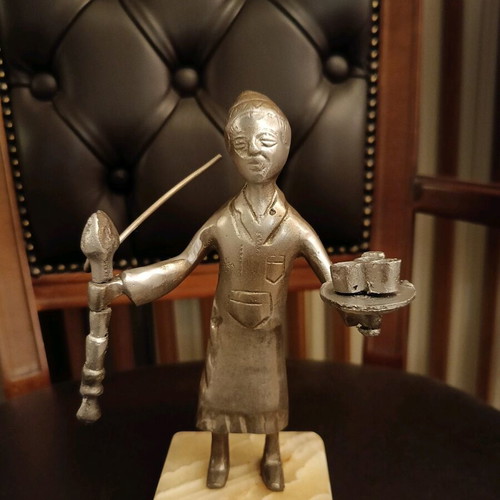 Metal sculpture from the Middle East like new, 19th century antique