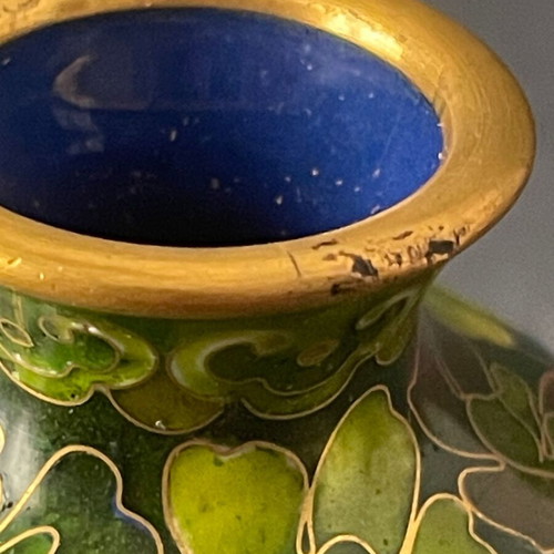 Chinese mini cloisonné vase used, emerald green brass enamel 8cm