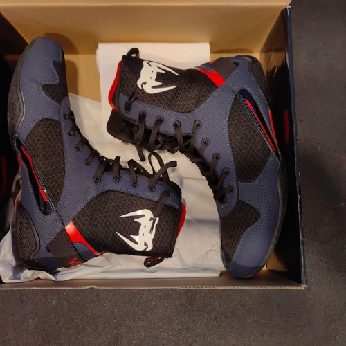 Venum Elite Boxing Shoes High Top size 44 like new, blue and red