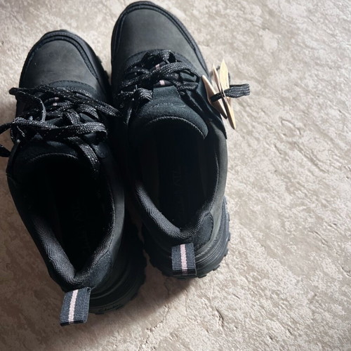 Clarks 38 Waterproof Athletic Shoes New Black Genuine Nubuck Leather