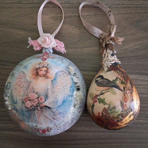 Vintage Christmas ornaments like new