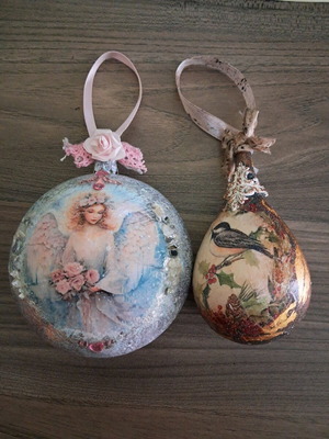 Vintage Christmas ornaments like new