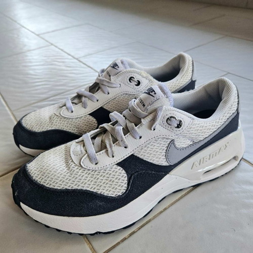 Nike Max sport shoes used, size 38, black and white