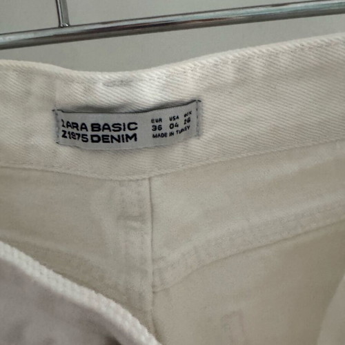 Zara white jeans with embroidered flower, like new, size S