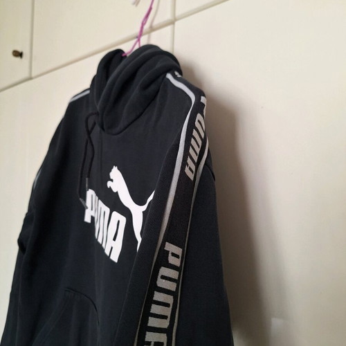 Puma hoodie like new, size M, black and white