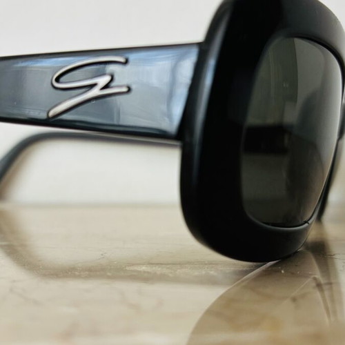 Genny vintage black sunglasses