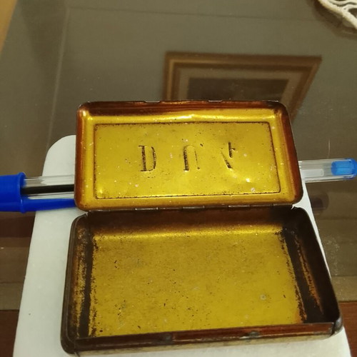 Vintage metal box with embossed elements D U 4 used