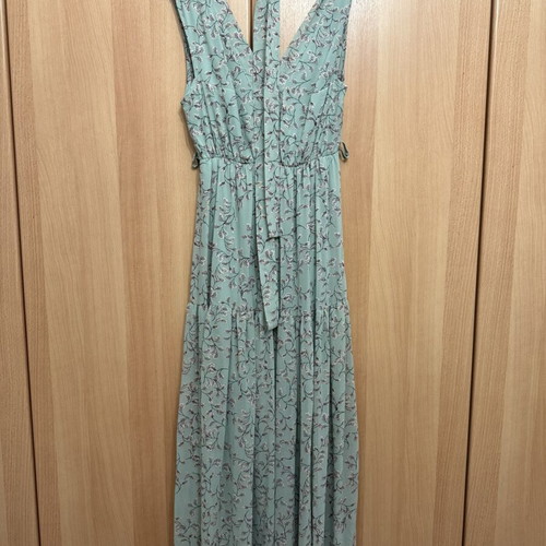 Summer dress green, like new, airy