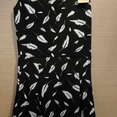 Summer dress new with tag, black and white, size M