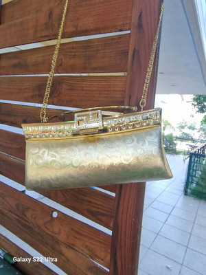 Women's shoulder bag vintage style, gold