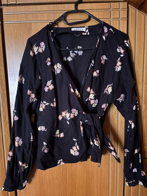 Edited floral wrap blouse like new, size M