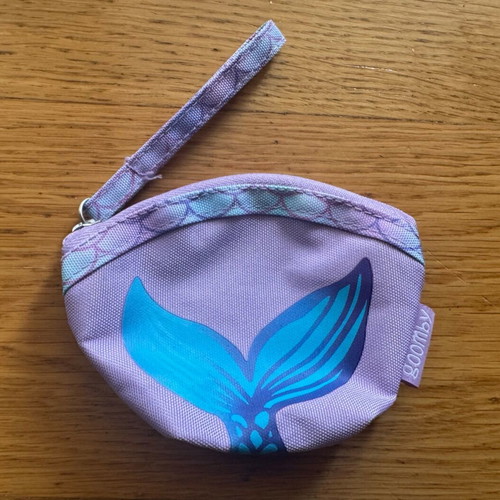 I Believe in Mermaids school set like new with bag and accessories