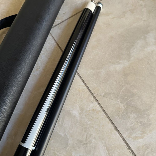 Billiard cue and case, new