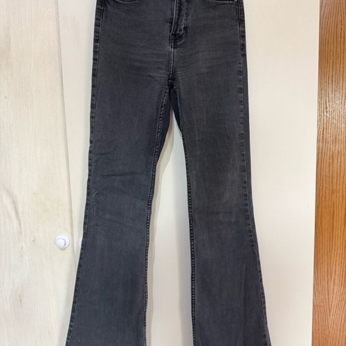 Bershka black bell-bottom jeans like new