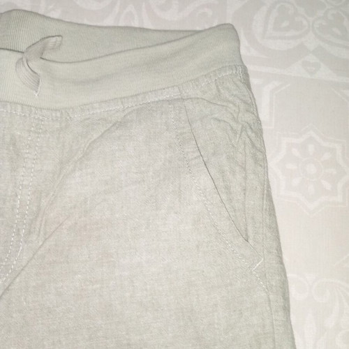 United Colors of Benetton linen shorts like new, pistachio green, 11-12 years