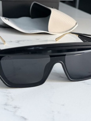Women's sunglasses with black lenses new
