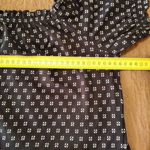 Mango women's set with beige pants and yellow top