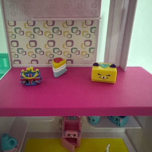 Giochi Preziosi Shopkins Happy Places 3-Story Studio like new