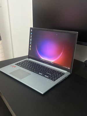 Asus Vivobook Go 15 E1504FA φορητός υπολογιστής 15,6" Full HD Ryzen 5 7520U 8GB RAM 512GB SSD