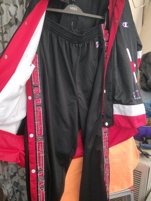 Champion κοστούμι δύο τεμαχίων XL ζακέτα και παντελόνι καινούργιο μαύρο κόκκινο