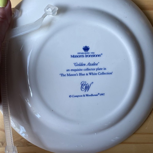 Mason's Ironstone Blue and White Collection 'Golden Azalea' Plate like new