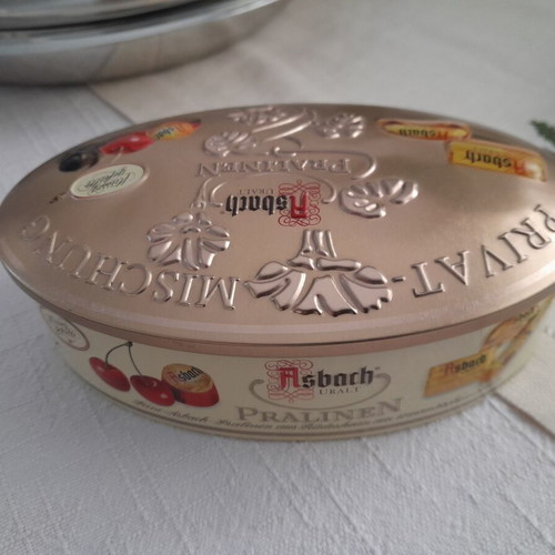 Asbach Uralt Pralinen Metal Box like new, collectible oval