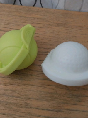 Egg molds set of 2 like new, golf ball and tennis ball shapes