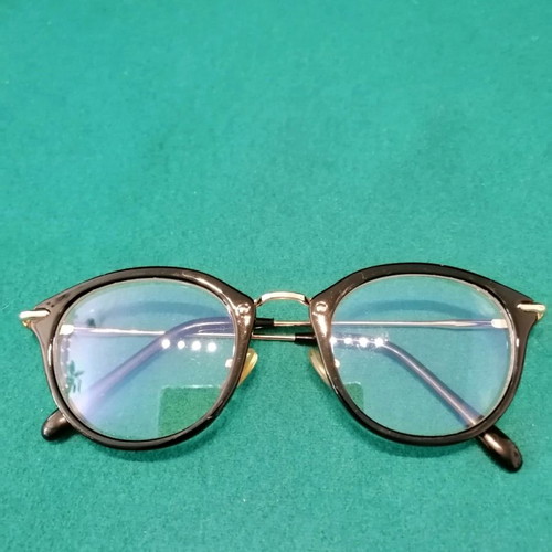 Women's Optical Frame With Clip-On Sunglasses Like New, Black And Gold