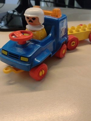 Playskool toy from the 80s used in very good condition
