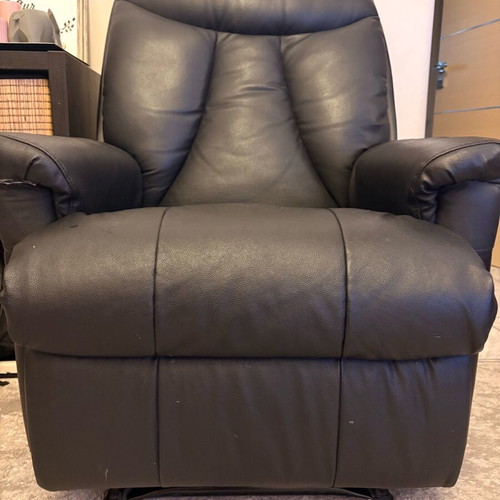 Reclining armchair used with broken mechanism
