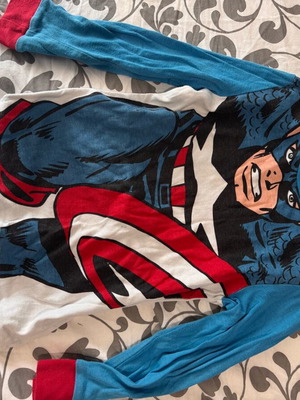Μπλούζα Captain America αγοριού μεταχειρισμένη H&M 110-116