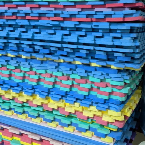 Foam floor puzzle tiles set, about 60 pieces 60x60 cm