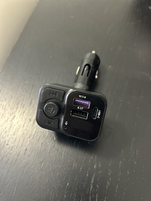 Bluetooth FM Transmitter Car Charger with USB and Type-C, like new