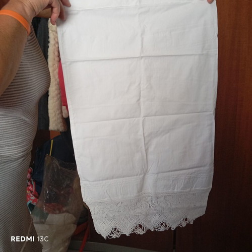 Pillowcases pair like new