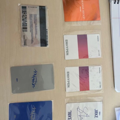 Enhypen photocards like new