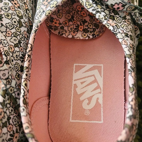 Collectible Vans New size 37