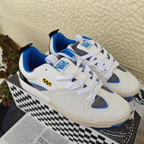 Vans athletic shoes new, size 44, white and blue
