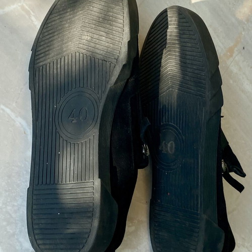 Black suede sneakers slip-on with zipper size 40 like new
