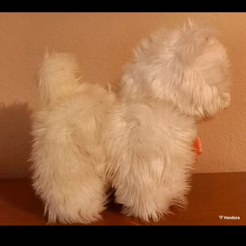 Cat toy used with battery, moves tail and makes sound