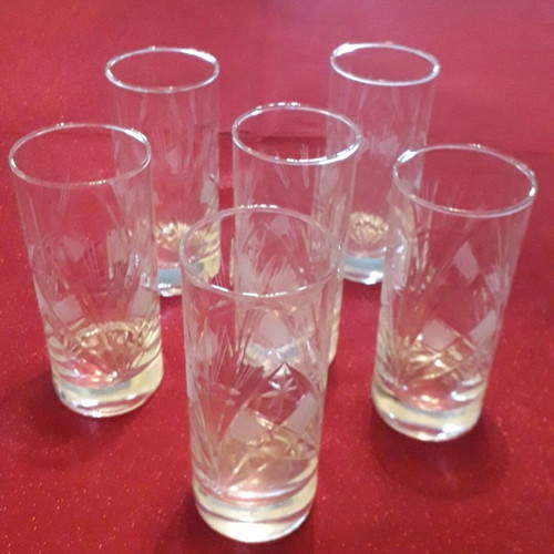 Set of six crystal water or whiskey glasses with embossed designs new