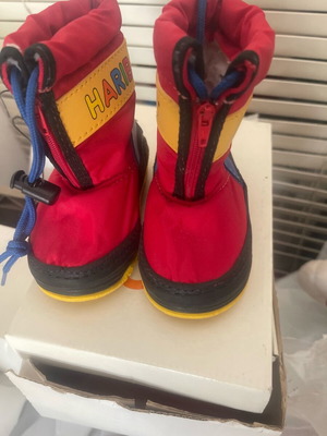HARIBO boots