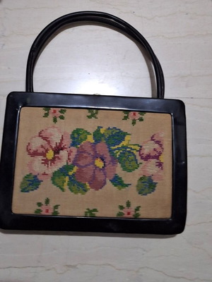 Vintage handbag used, patent leather with embroidered pattern