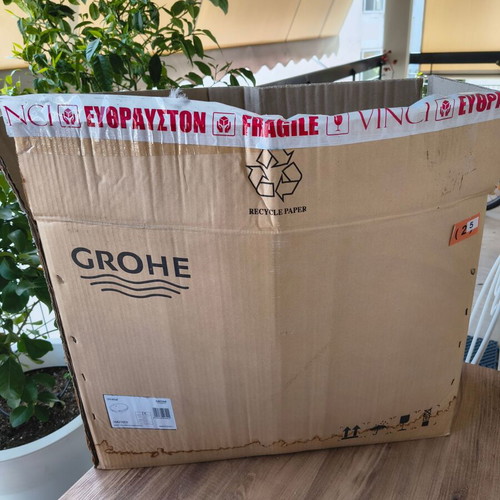 Grohe Bau Universal Ceramic Undermount Sink new 56x42x21cm white