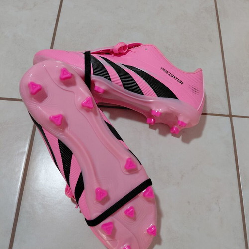 Adidas Predators athletic shoes size 41 pink new