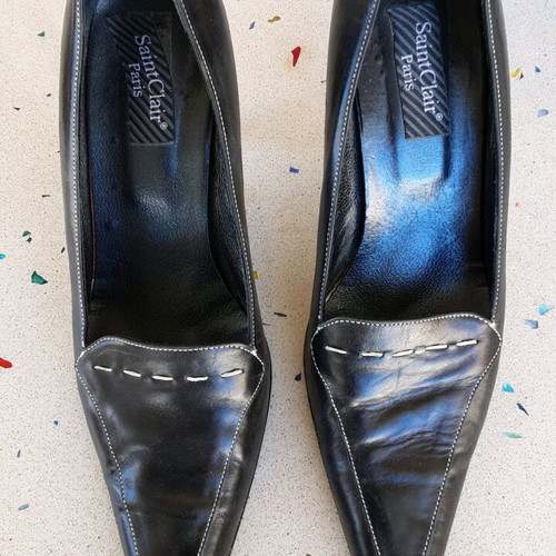 Saint Clair Paris leather black pumps size 38 like new