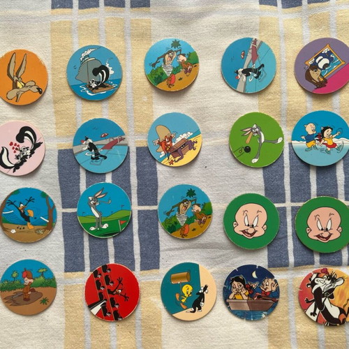 Looney Tunes tags used, pack of 20 pieces