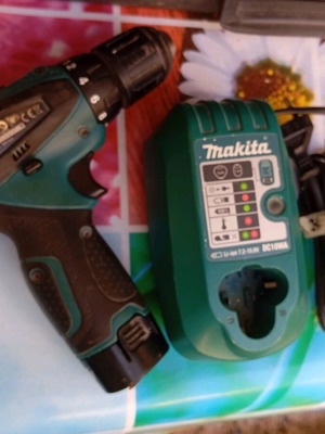 Makita Cordless Hammer Drill Screwdriver used with battery